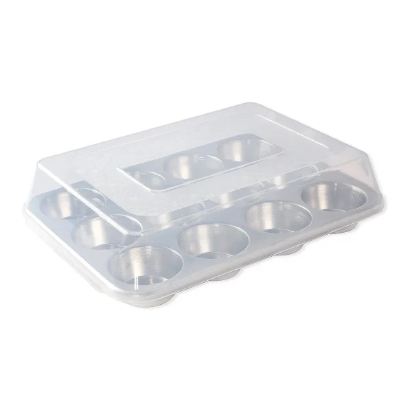 Nordic Ware 12-Cup Muffin Tin with Dome Lid | Perfect Baking nordic ware 12 cup muffin tin 0 1752848086 - DIVERSTIMENTI